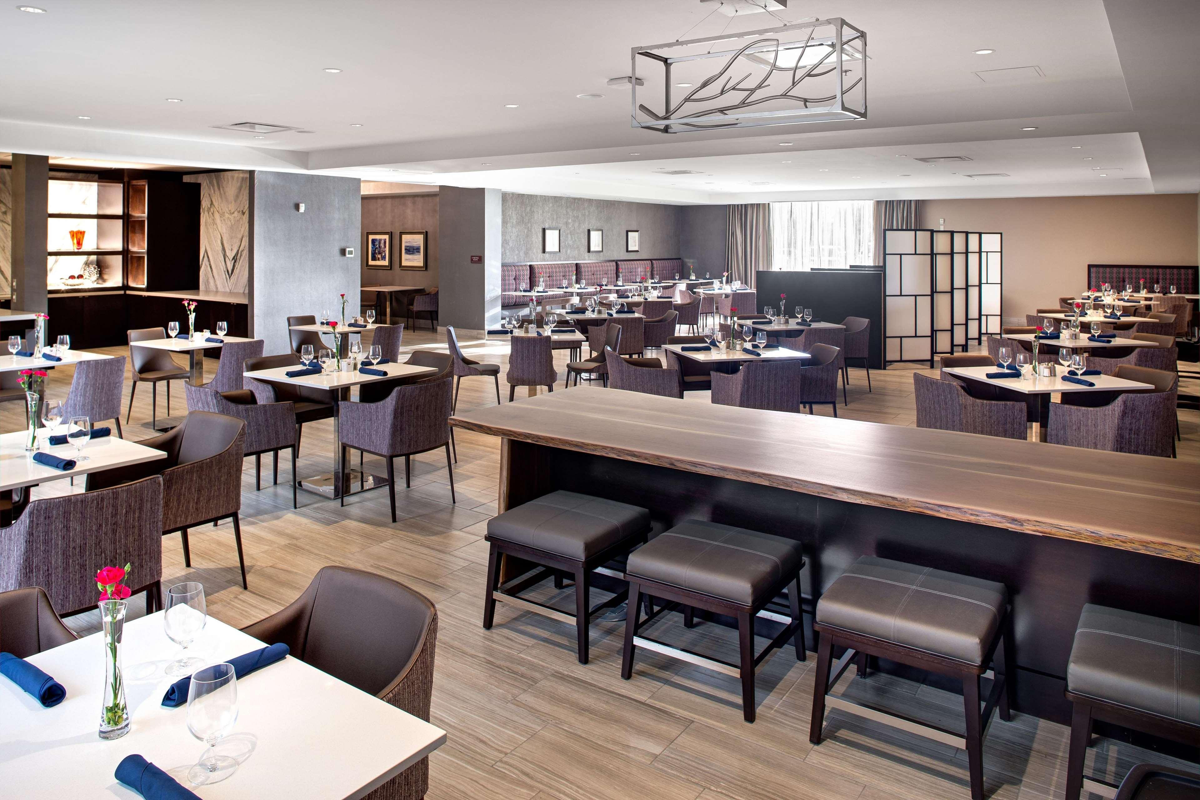 Hotel Doubletree By Hilton Halifax Dartmouth Extérieur photo
