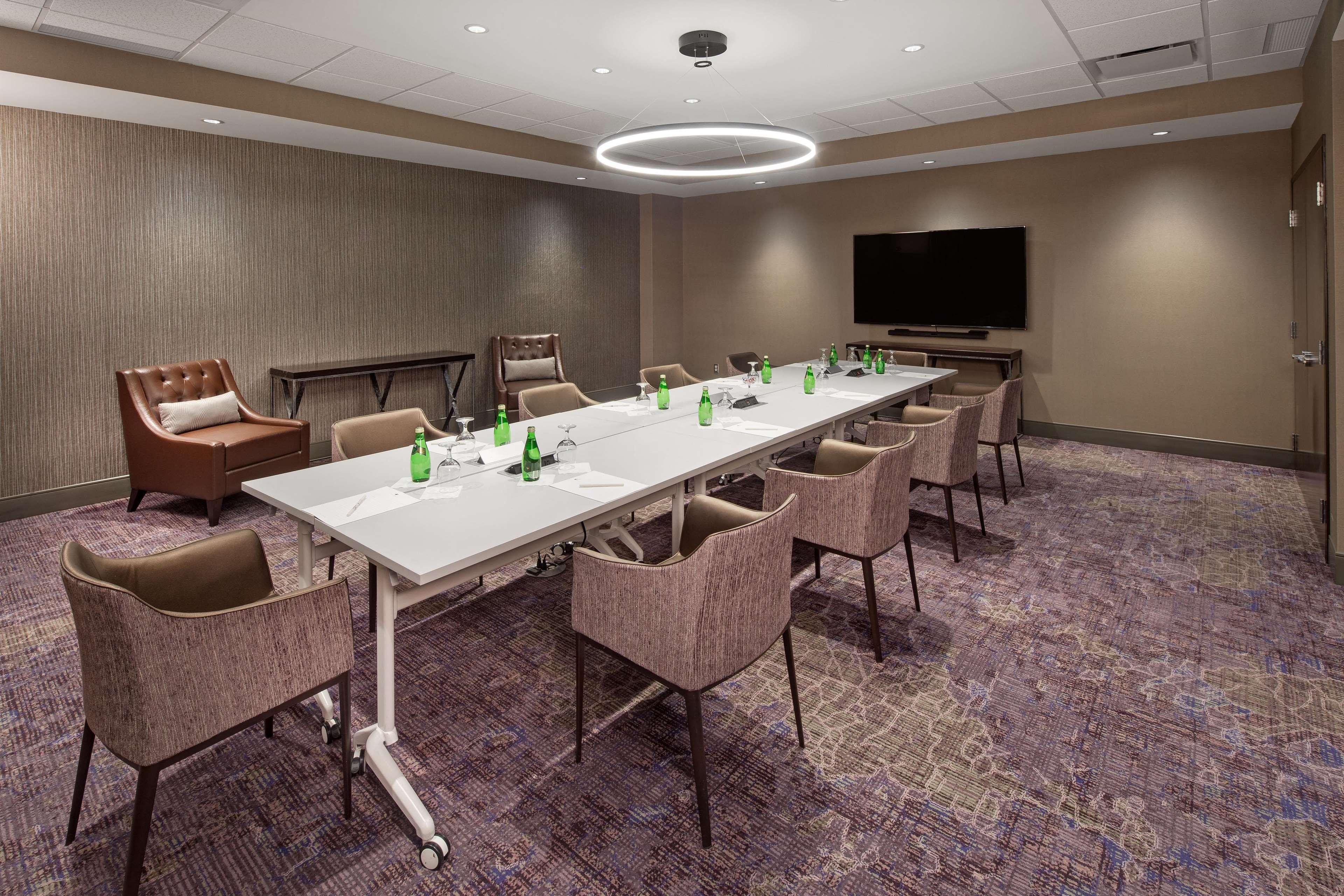 Hotel Doubletree By Hilton Halifax Dartmouth Extérieur photo