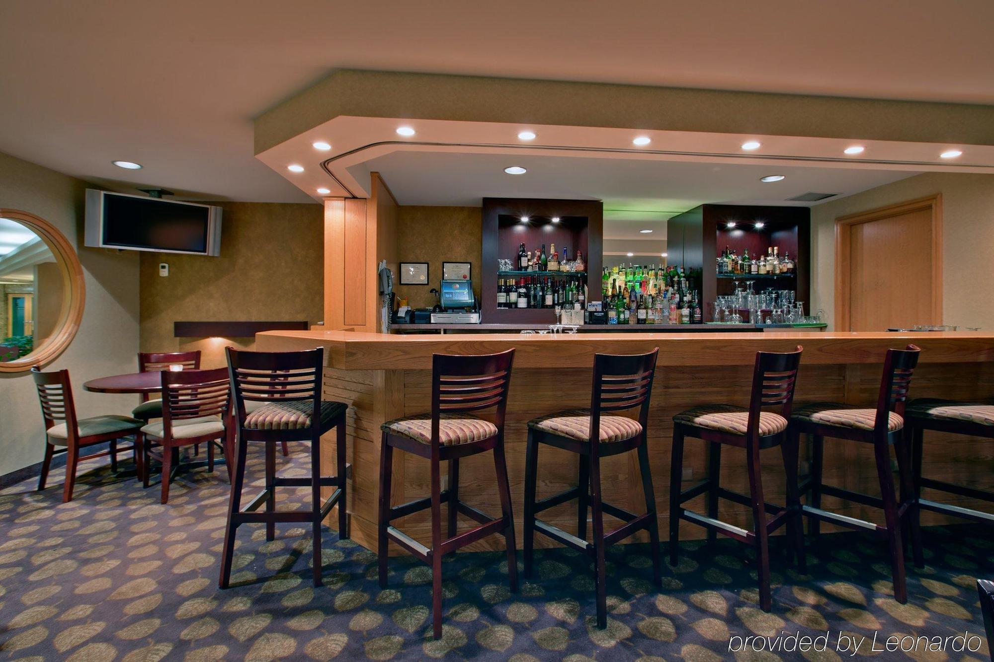 Hotel Doubletree By Hilton Halifax Dartmouth Restaurant photo