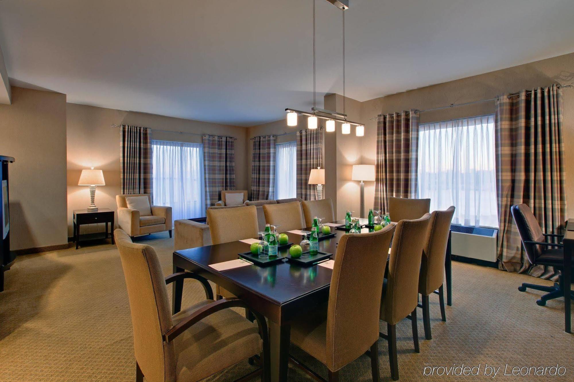 Hotel Doubletree By Hilton Halifax Dartmouth Extérieur photo